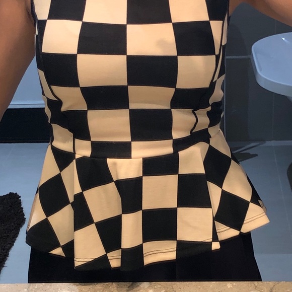 Top - Picture 2 of 6